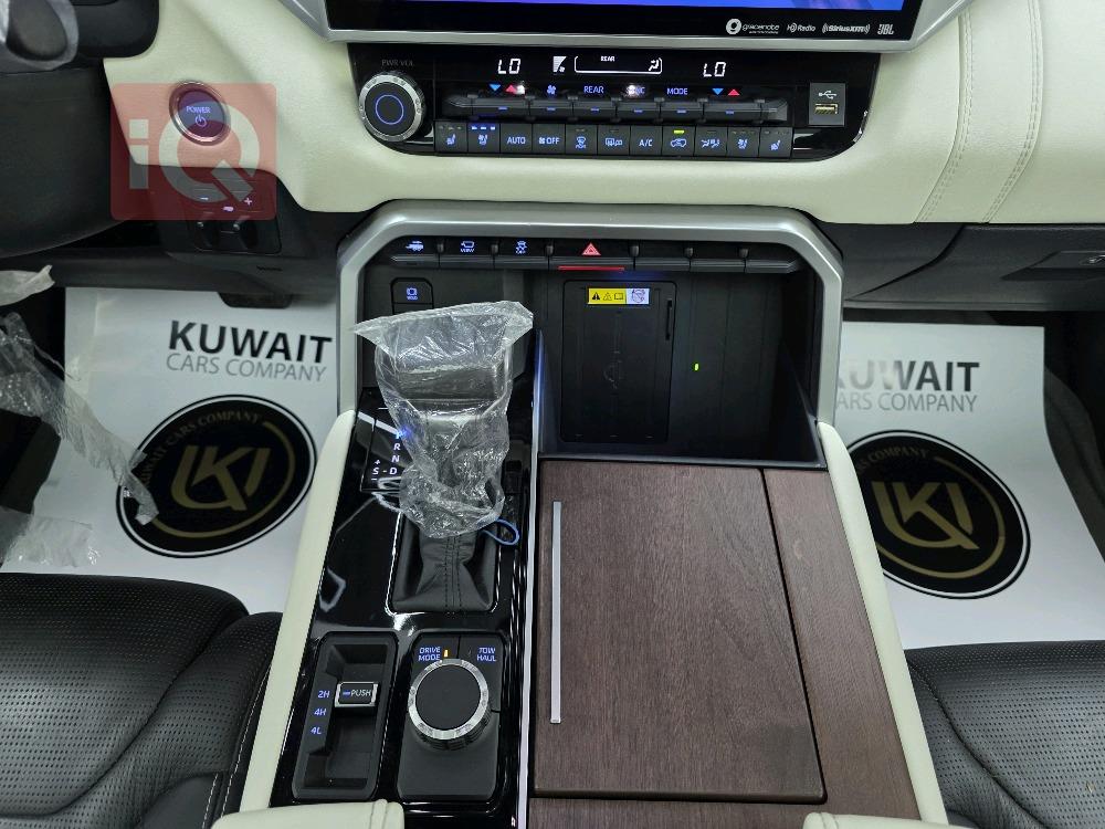 Toyota Sequoia